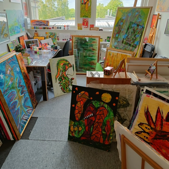 Et kig ind i mit arbejdsrum og atelier.